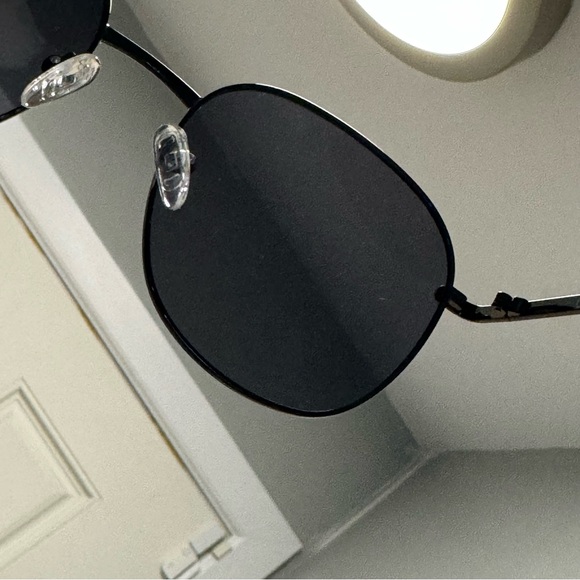 Quay Australia JEZABELL Polarized excellent condition - Picture 7 of 13